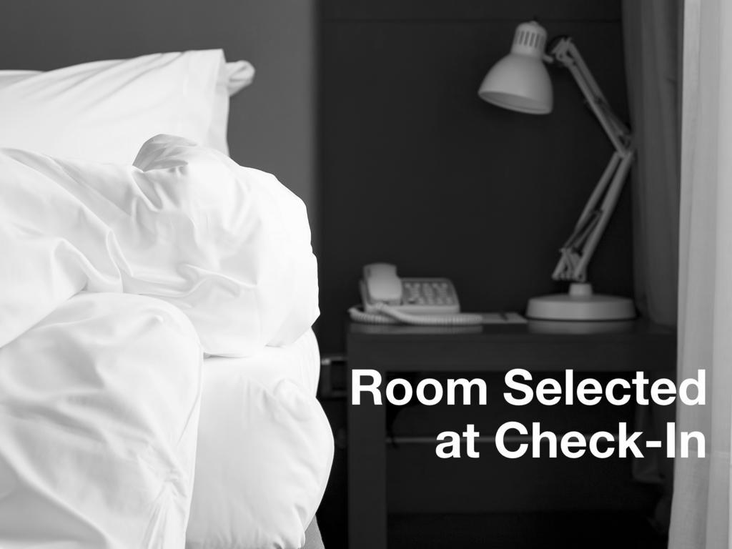 Anaheim Camelot Inn & Suites Bilik gambar