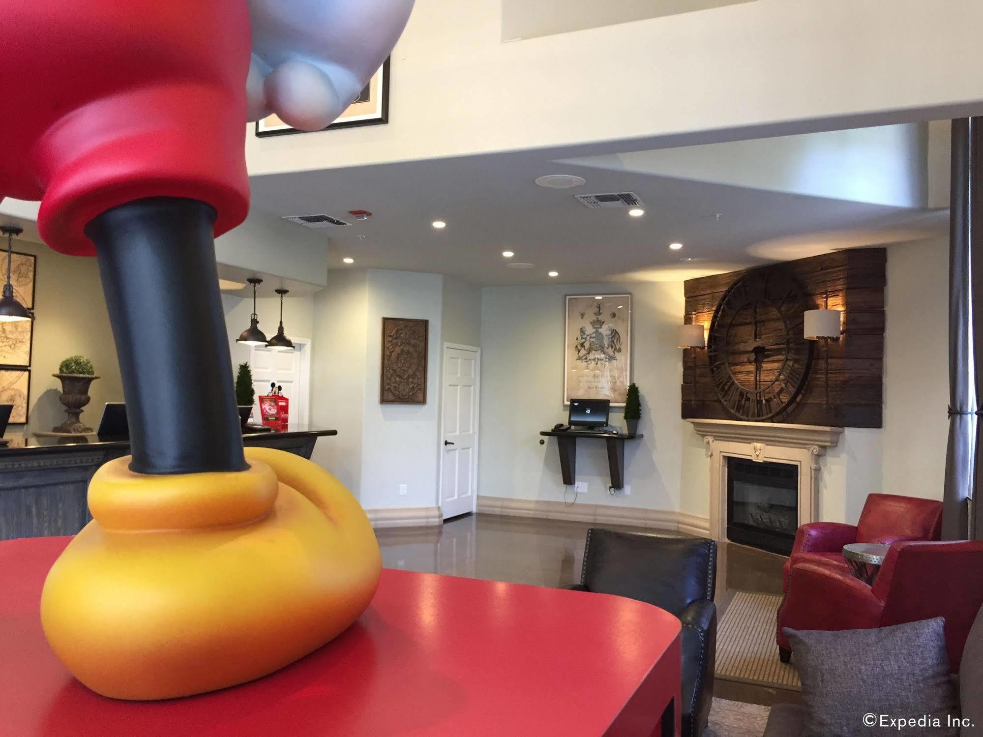 Anaheim Camelot Inn & Suites Luaran gambar